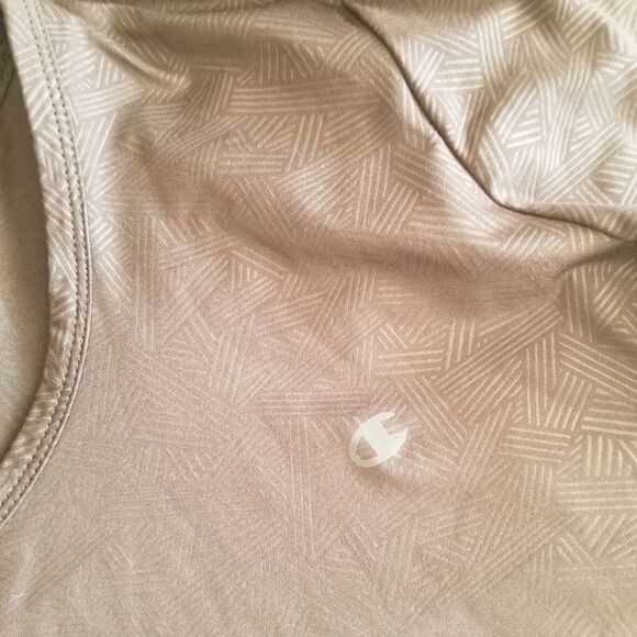 šChampionāembossedāprintātop - Picture 4 of 5